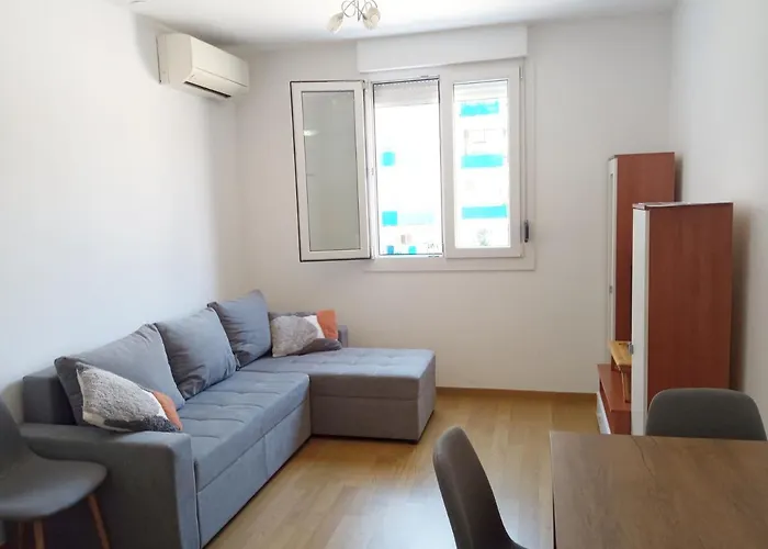 Great Apartment, Free Parking In The Garage, Znjan Split