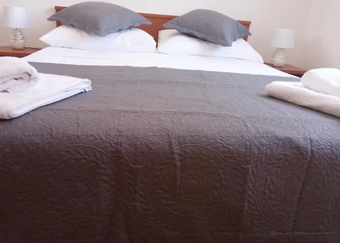 Apartment Great Apartment, Free Parking In The Garage, Znjan *