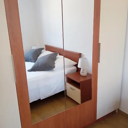 Great Apartment, Free Parking In The Garage, Znjan Апартаменти Спліт