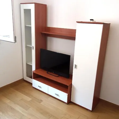 Great Apartment, Free Parking In The Garage, Znjan 스플리트