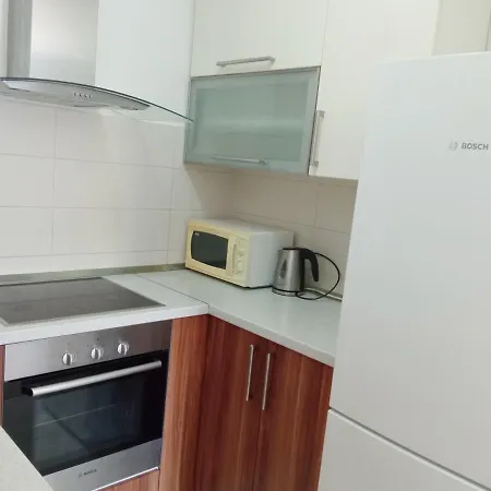 Great Apartment, Free Parking In The Garage, Znjan Апартаменти