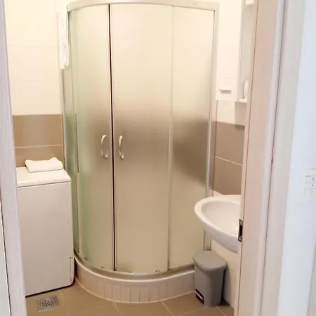 Great Apartment, Free Parking In The Garage, Znjan Апартаменти Спліт